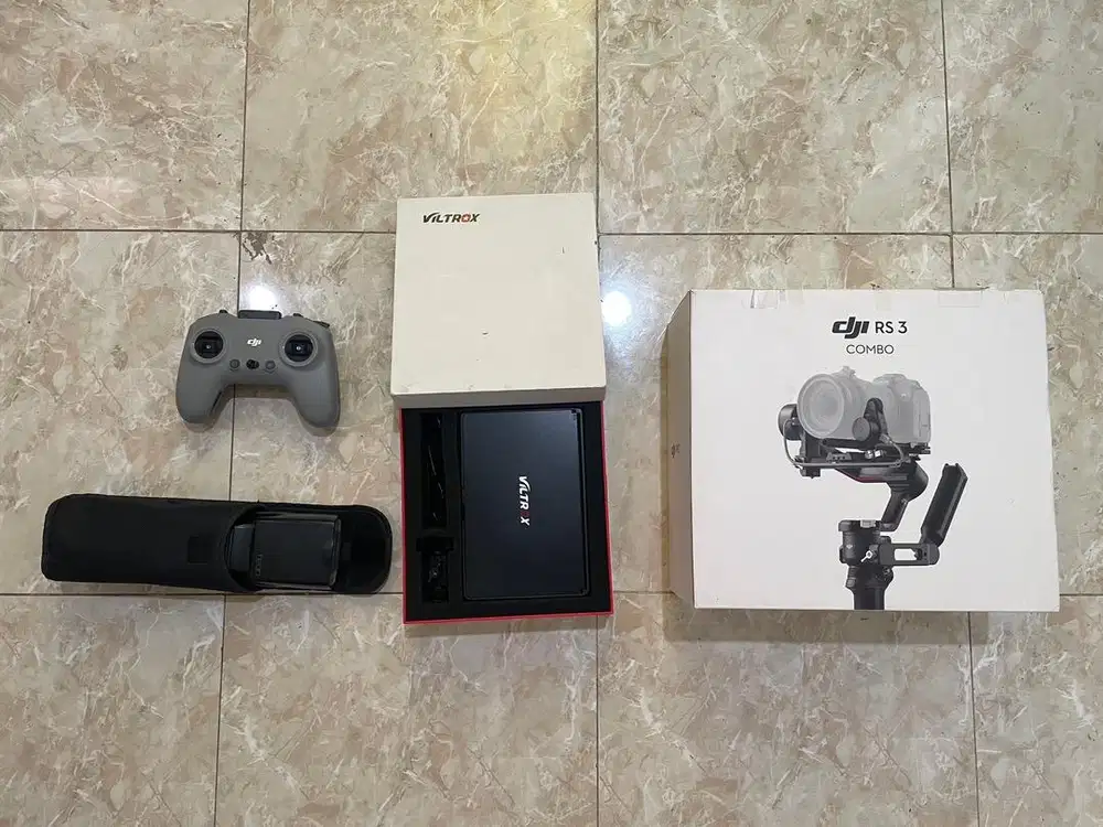 DJI RS3, DJI FPV RC 2, Flash Godox TT600, Viltrox DC-70 II
