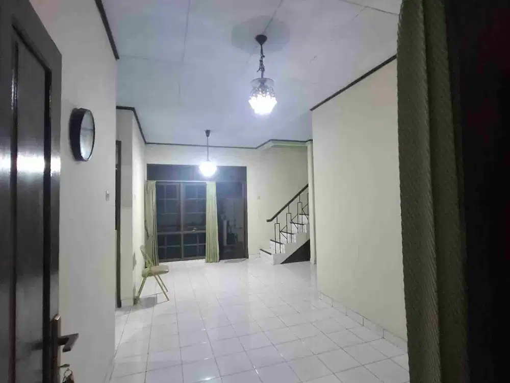 Rumah siap huni, bagus, asri,sangat strategis, dekat toll dan mall