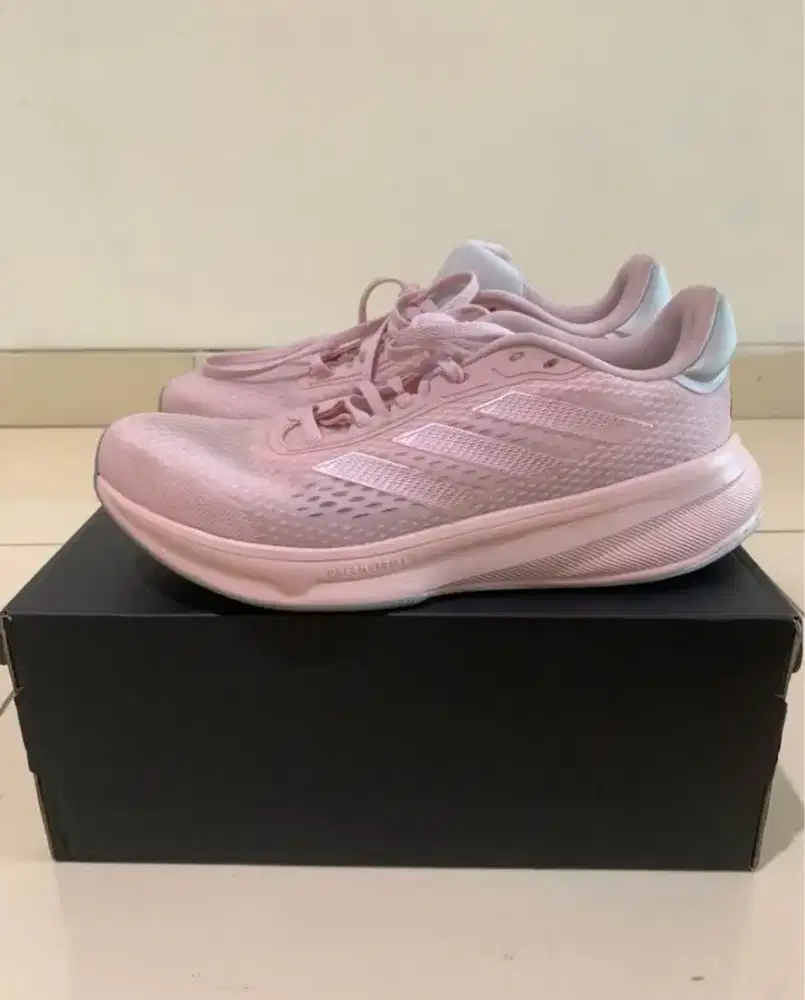 Sepatu adidas respone super w