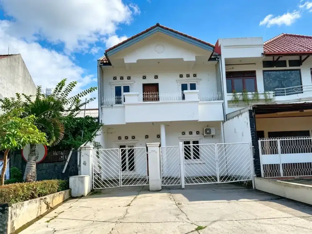 RUMAH 2 LANTAI DI PONDOK BAMBU — 4 KT, 3 KM, GARASI LUAS, HARGA 2,5 M NEGO!