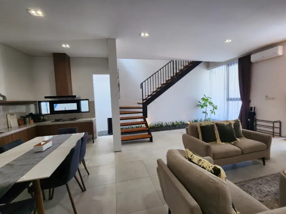 Dijual Rumah 2 Lantai Siap Huni Fasilitas Bintang 5 di Pusat Kota Bandung
