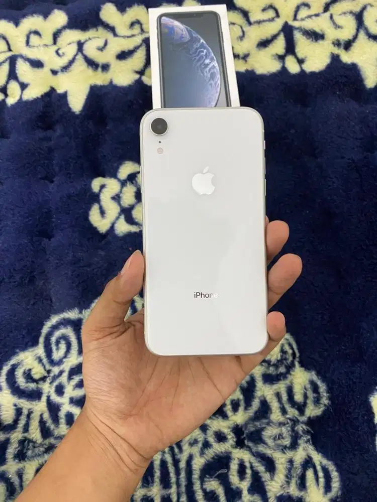 Iphone xr 64 axis & indosat permanen FACE ID OFF