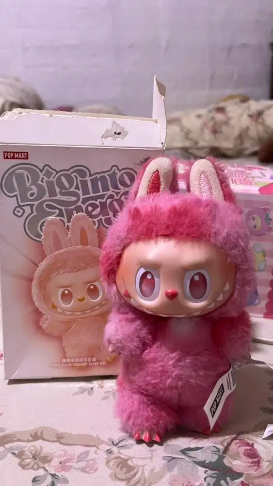 LABUBU V3 love version