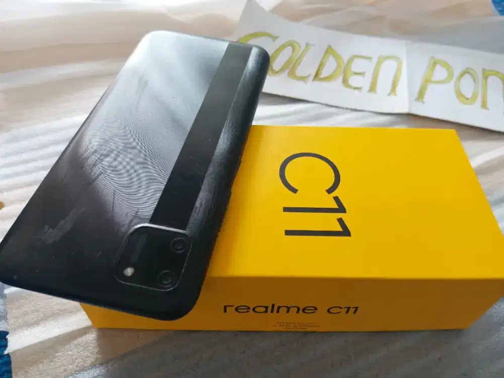 Realme C11 32Gb/Ram2Gb.lengkap.mulus-Golden ponsel