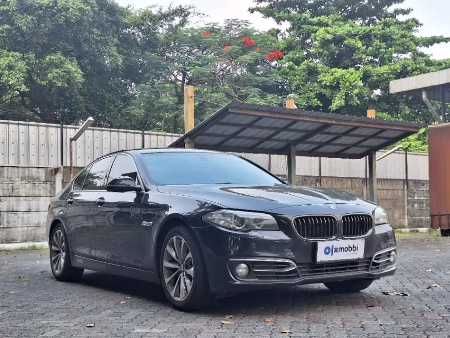 BMW 520i AT 2014 8RM