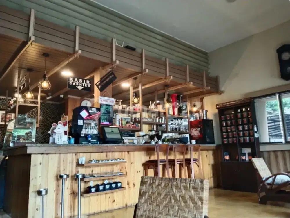 Kafe Yang Masih beroperasional