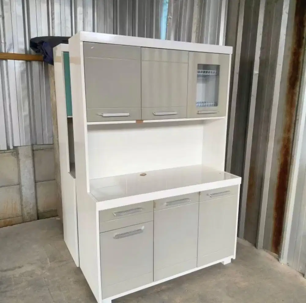 Lemari dapur kayu tebal
