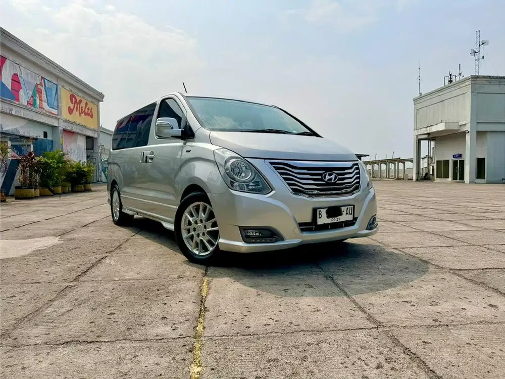 Hyundai H1 H-1 2014 XG Diesel Silver Kilometer Antik Siap Pakai Mulus