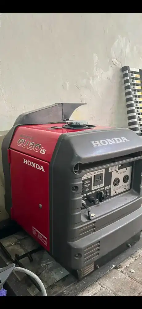 Genset Honda Eu30is