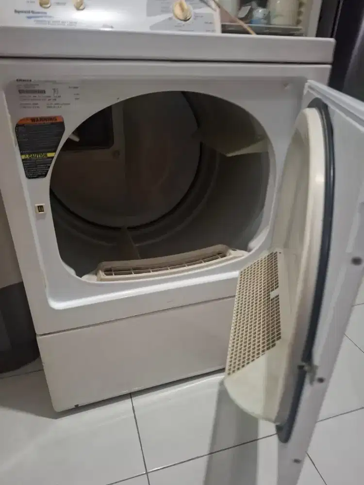 Speed queen dryer laundry