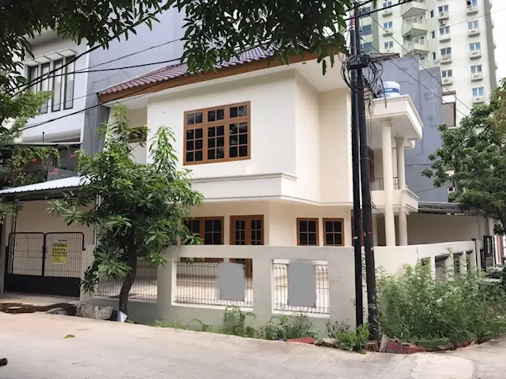 Rumah Hoek Puspa Gading, Kelapa Gading Luas 13x17m2