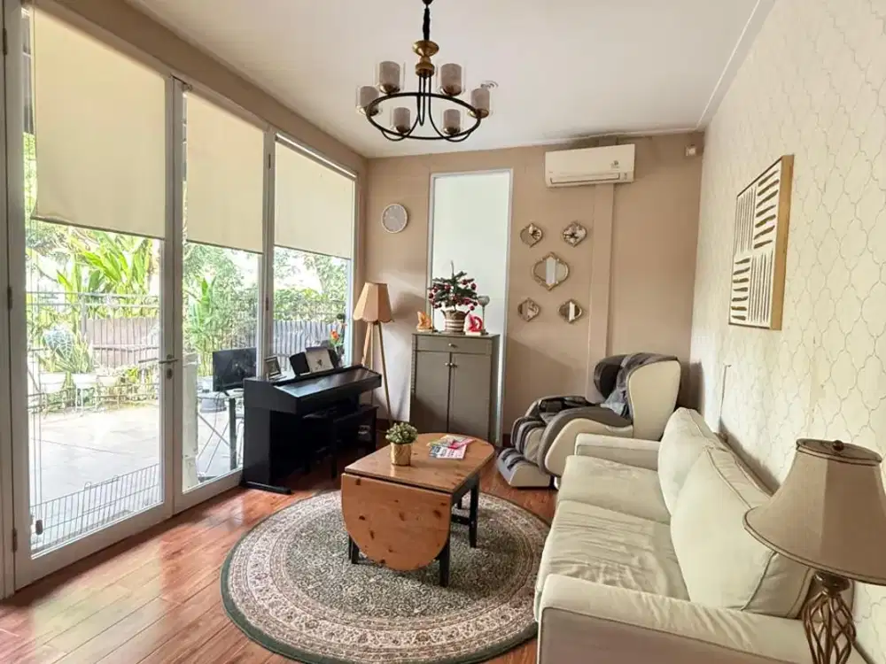 Rumah Elegan Bagus LT 211 m², 4 KT, Siap Tempati, Harga Nego! - Discovery Bintaro Sektor 9 Tangerang Selatan
