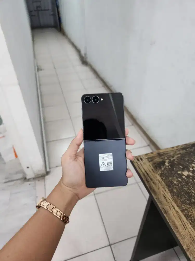 Samsung Z Flip 7 512Gb Perfect - Grs resmi 3 bln #Relax