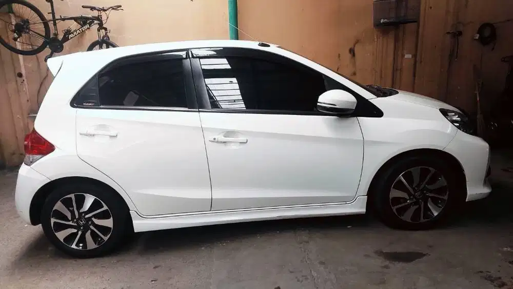 DP 3 JT Honda Brio RS Manual 2017 KM 66 Ribuan 1 Tangan dari baru