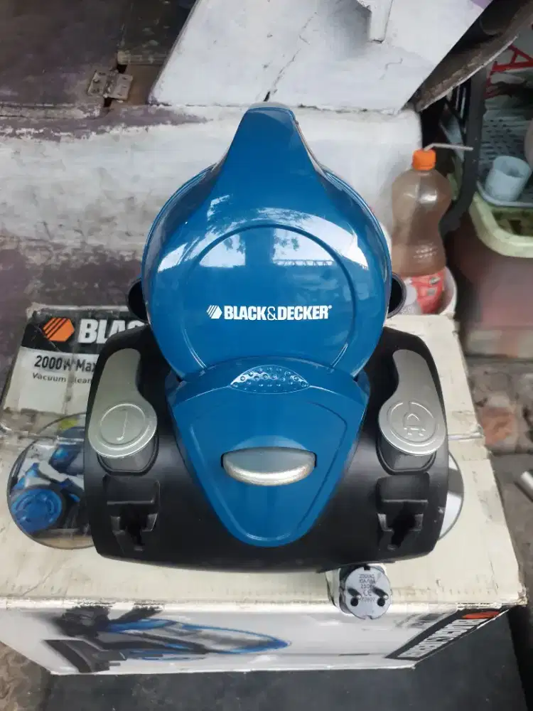 Penyedot debu/Vacum Cleaner Black+Decker VM2825-B5