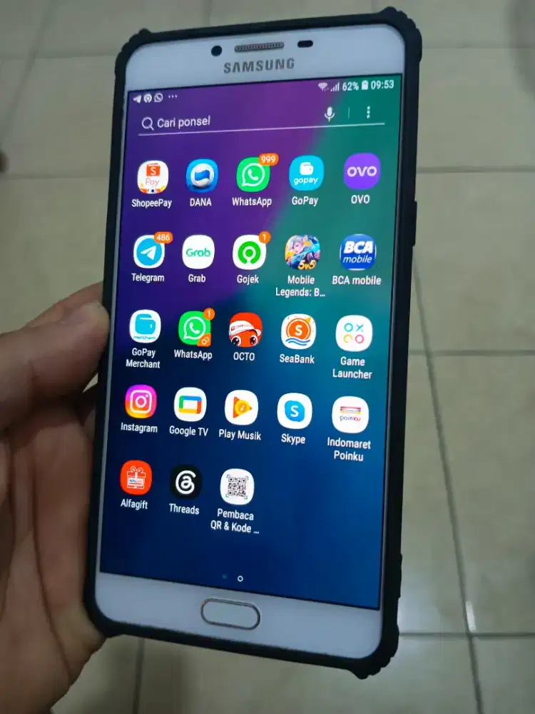 Samsung C9 Pro Ram6Gb/64Gb.Perfect-Golden ponsel