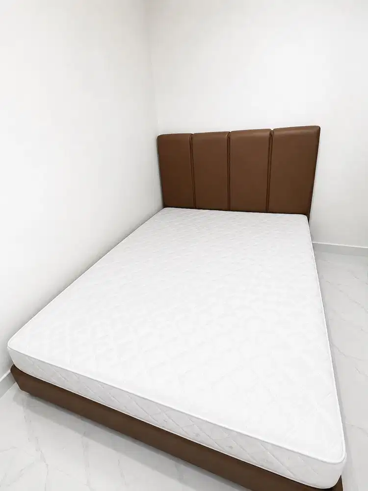 Tempat Tidur Informa