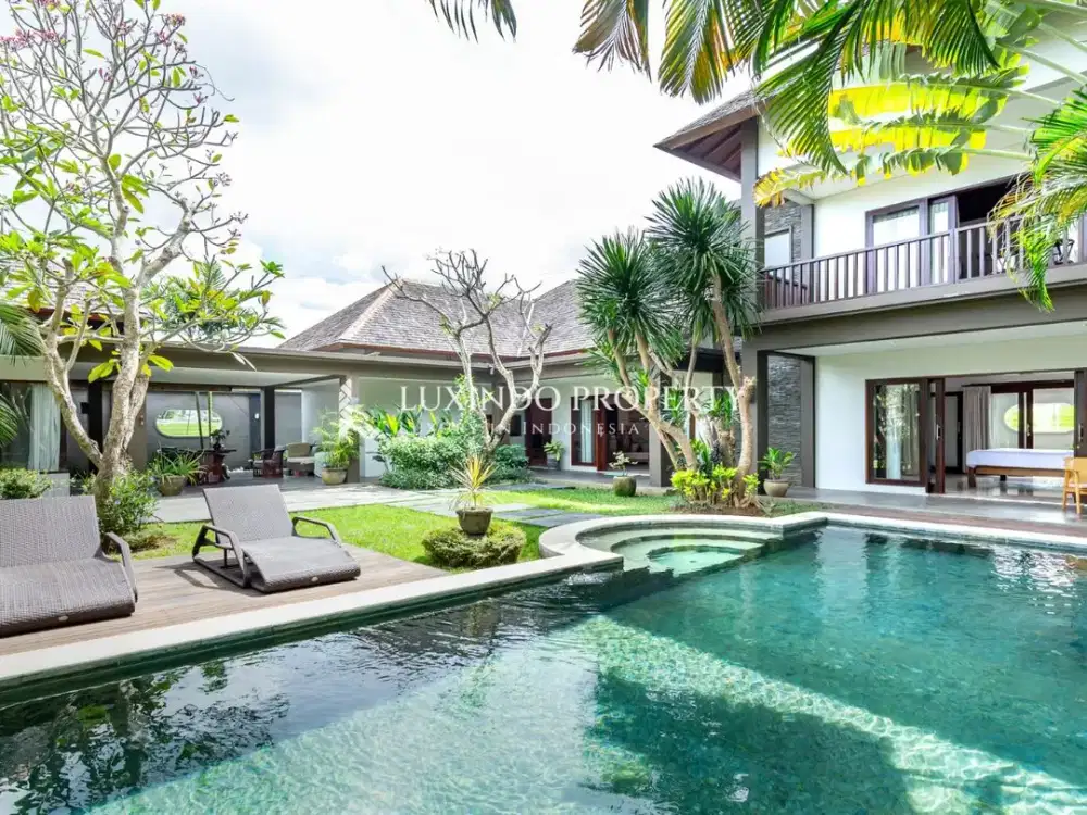 DISEWAKAN TAHUNAN VILLA DENGAN 3 KAMAR TIDUR DI BERAWA