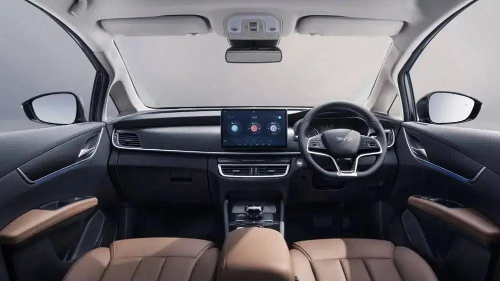 BYD M6 Standard 7S Listrik-AT