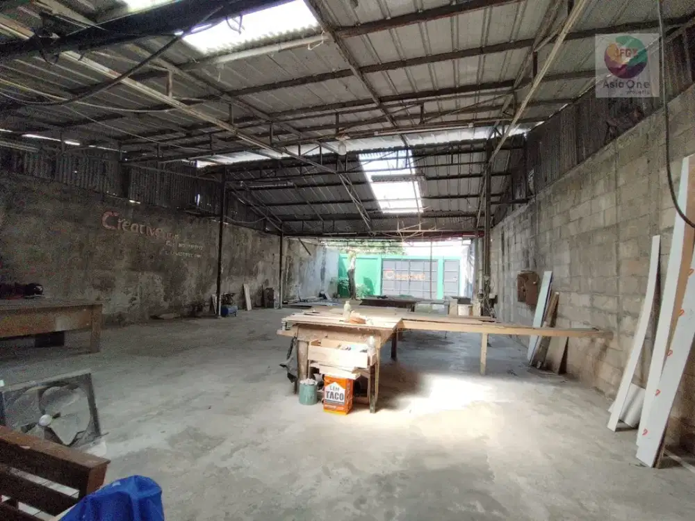 Dijual bagunan & lahan ex workshop furniture di Pondok Pekayon Indah, Bekasi Selatan