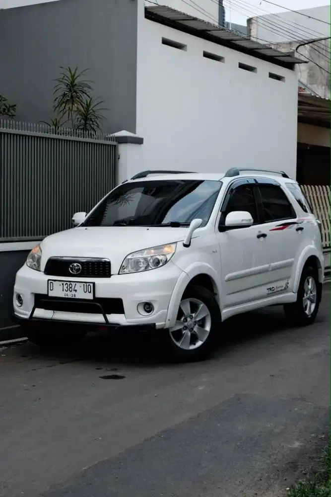 TOYOTA RUSH G 1.5 MT 2013 ISTIiMEWA