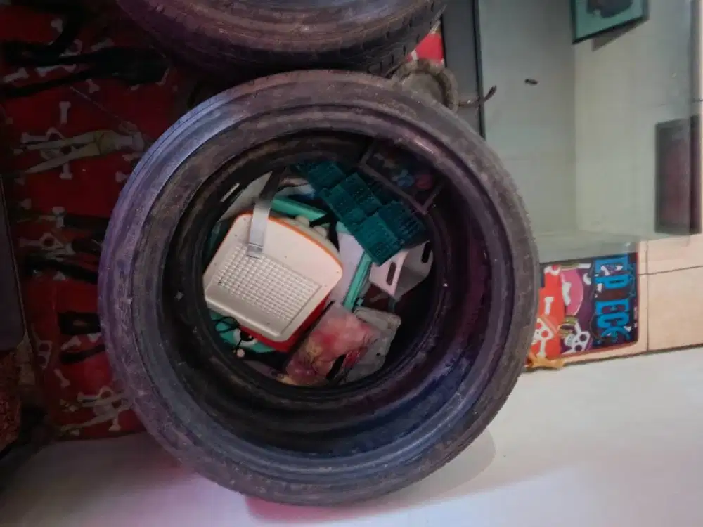 Jual ban bekas kondisi masih ok.