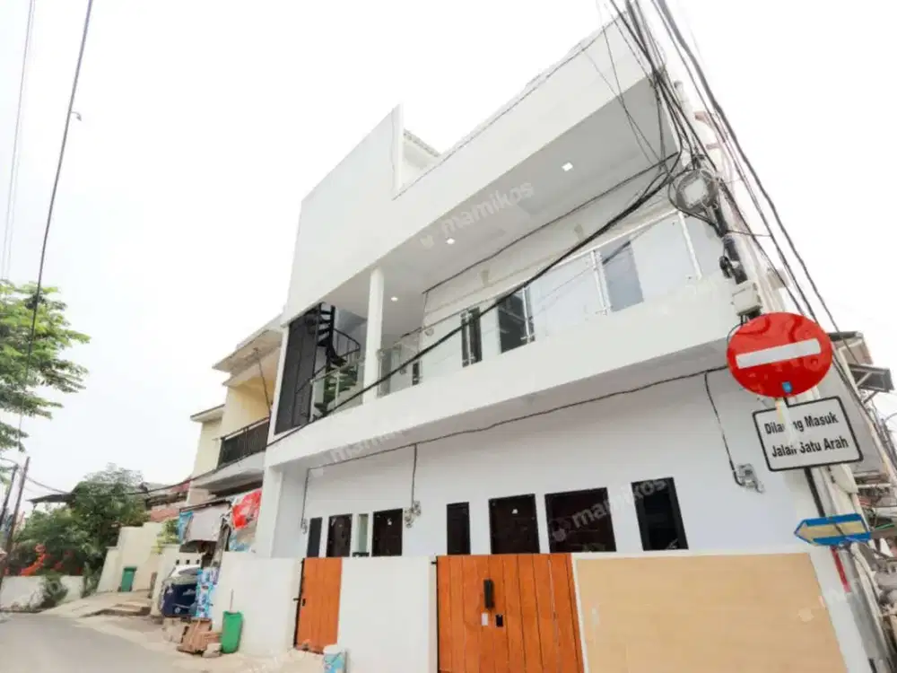 DIJUAL Kost 3 Lantai di Otista, Jakarta Timur