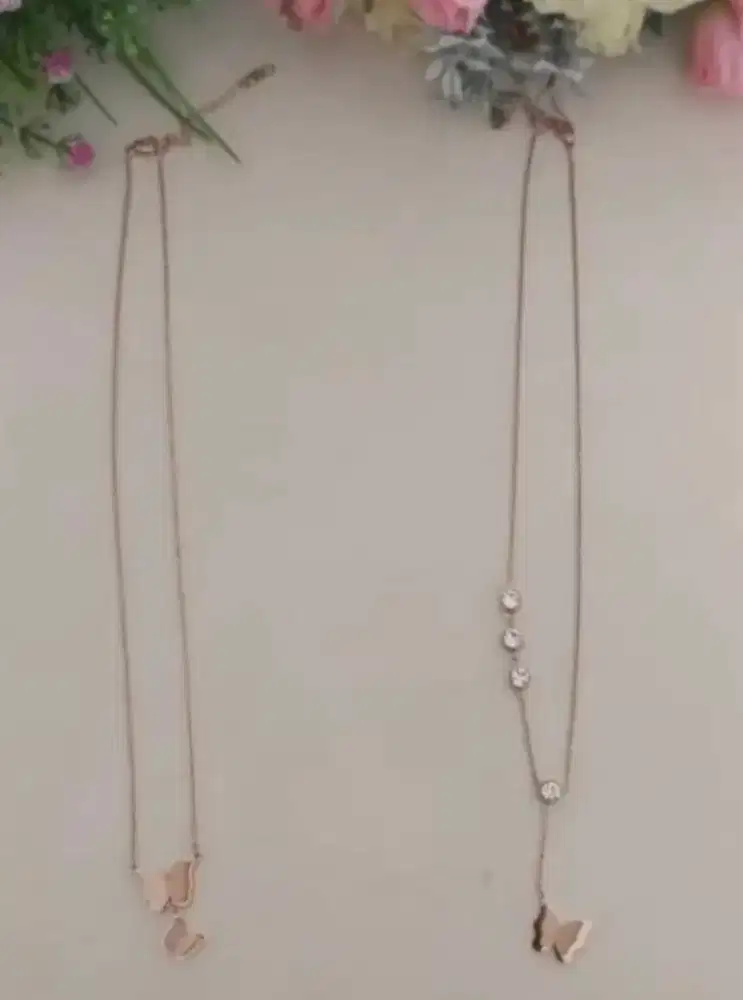 Bu dijual cepat Kalung titanium rose gold kupu