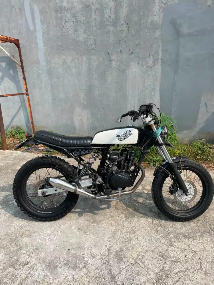 Dijual Honda Megapro Custom (2012)