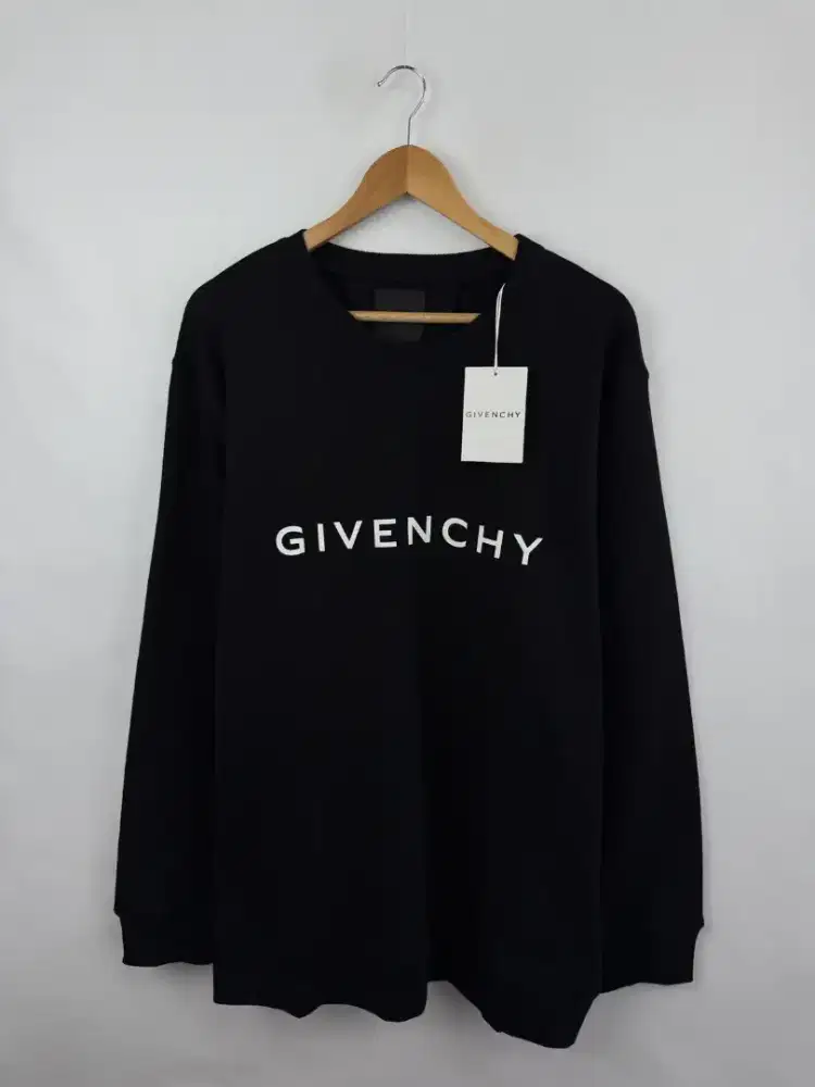 Jaket Crewneck Givenchy