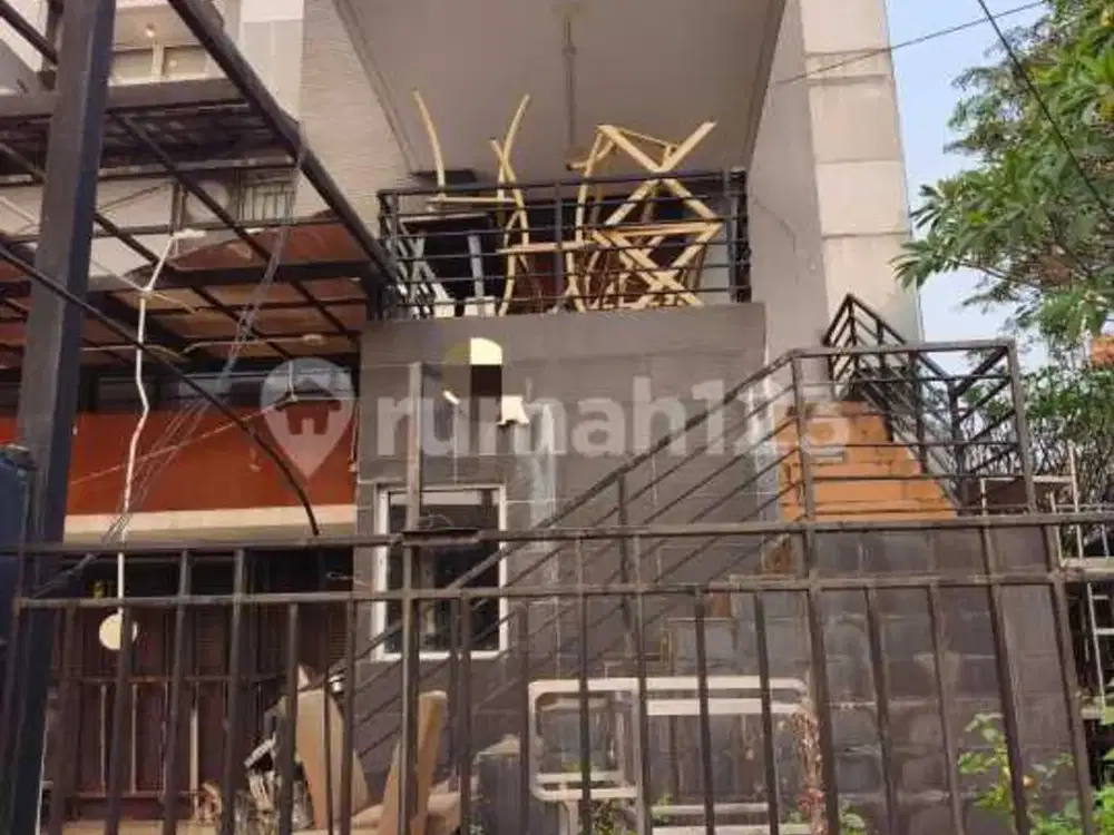 Rumah Baru 3 Lantai Melati Mas Serpong Jalan Boulevard
