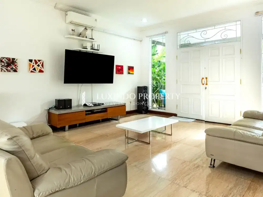 DISEWAKAN VILLA DENGAN 4 KAMAR TIDUR DI KEROBOKAN - Thumbnail 3