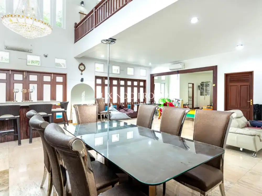 DISEWAKAN VILLA DENGAN 4 KAMAR TIDUR DI KEROBOKAN - Thumbnail 4