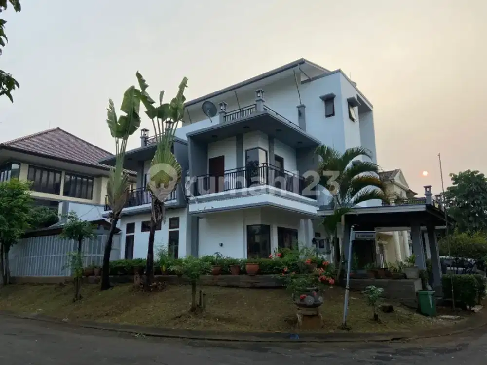 Rumah Mewah Murah Taman Giriloka Bsd Dengan Kolam Renang