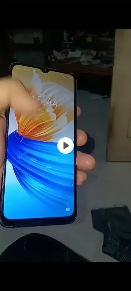 Infinix smart 6 hd ada Minus