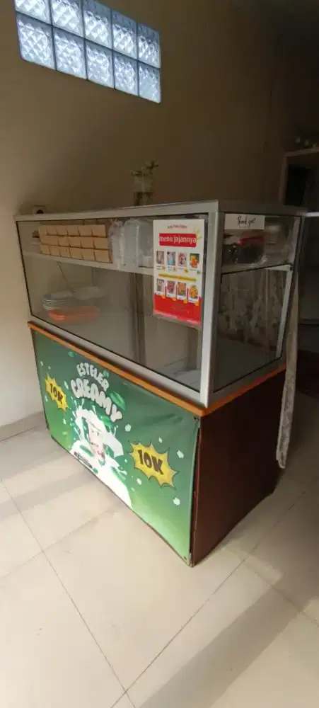 Etalase + Meja jati Belanda Like New