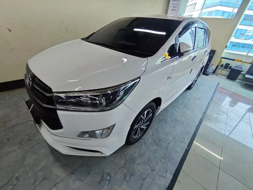 TGN PERTAMA TOYOTA KIJANG INNOVA 2.0 V AT BENSIN PUTIH BGARANSI DP 9JT