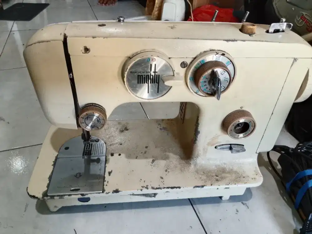 Dijual mesin jait seken merk Riccar serbaguna