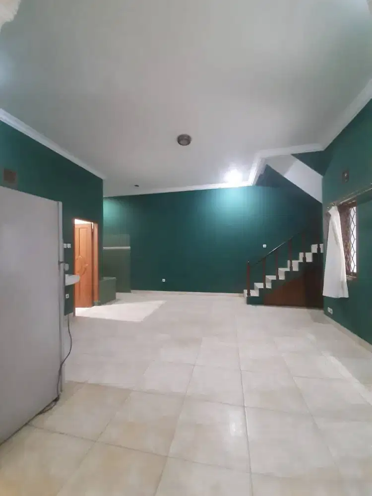 Disewakan Rumah Terawat di Taman Kopo Indah TKI 3