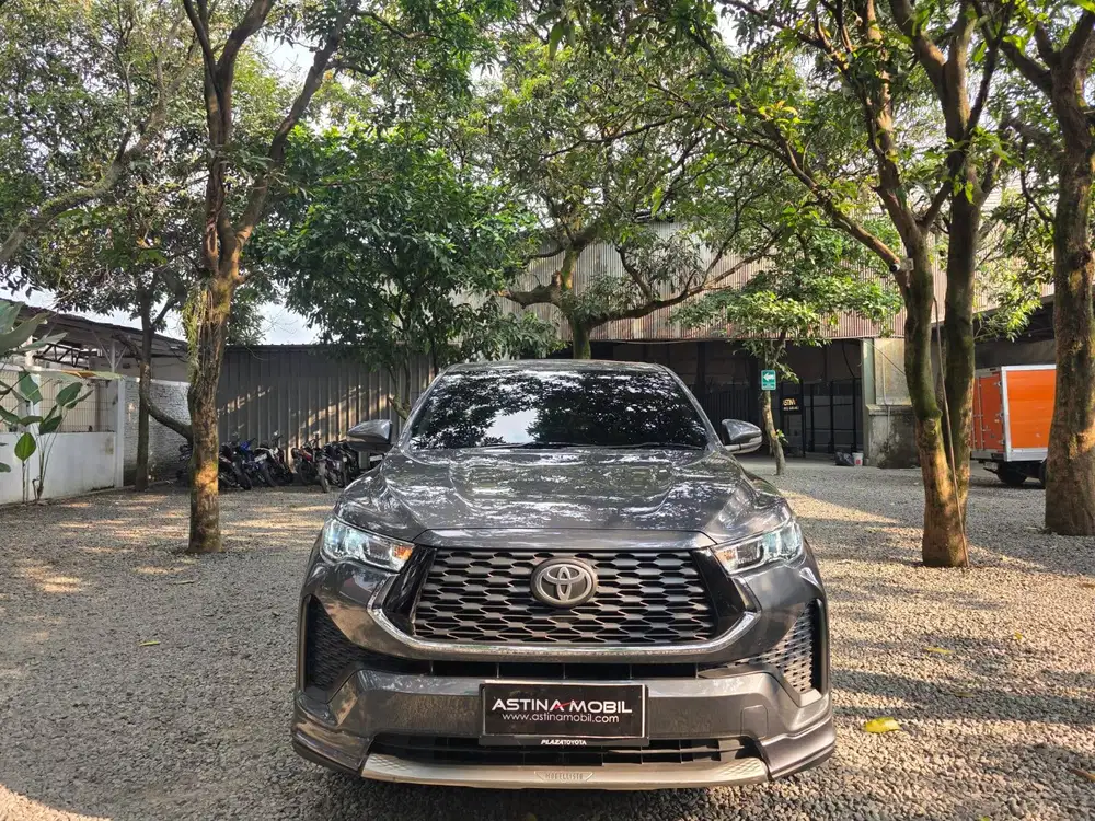 KM 16.000 Toyota Kijang Innova 2.0 V Zenix Hybrid CVT Modelista Matic