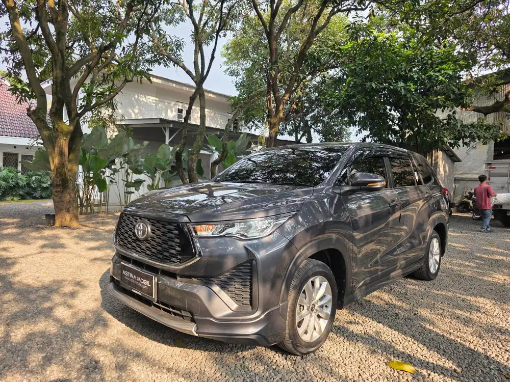 KM 16.000 Toyota Kijang Innova 2.0 V Zenix Hybrid CVT Modelista Matic