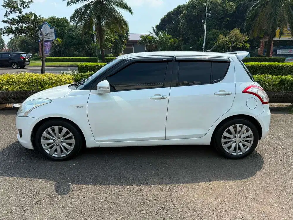 Suzuki Swift 2012 Bensin