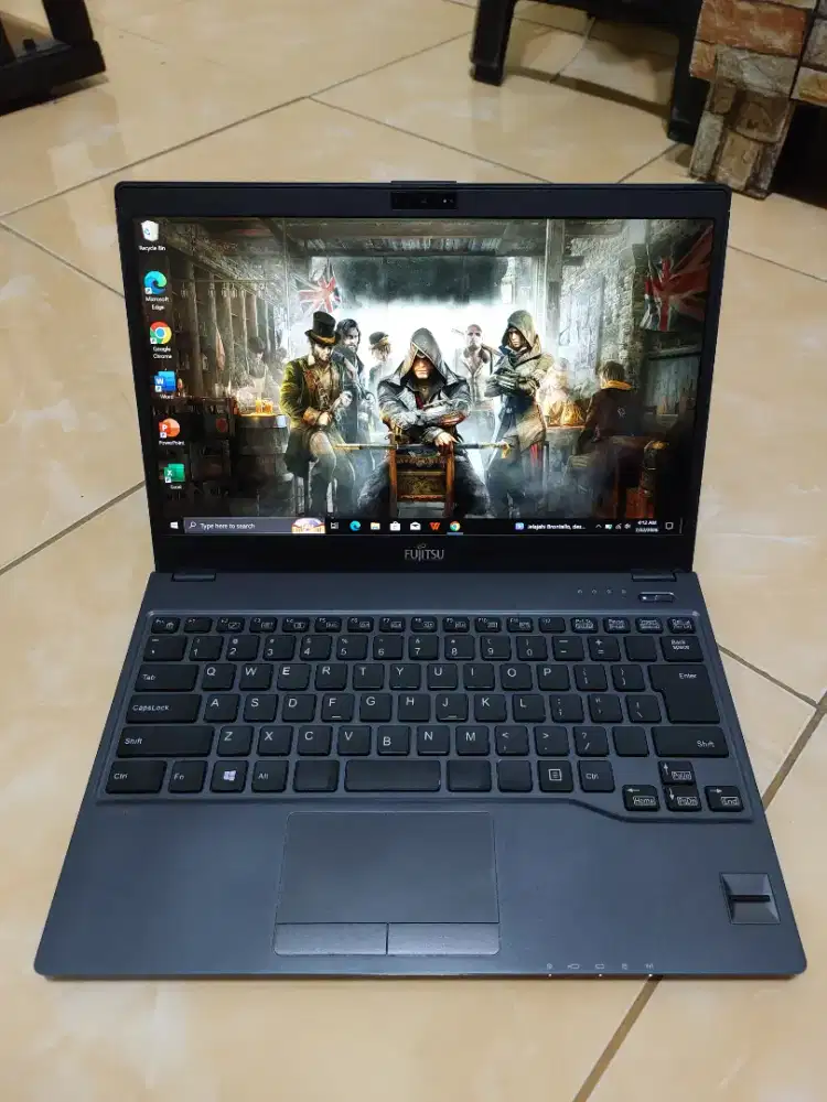 Laptop fujitsu slim antilemot