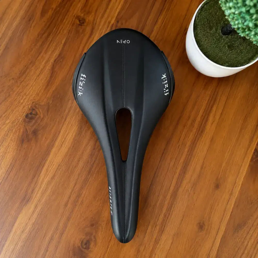 Saddle Sepeda fiziik Aliante R5 Open Original 100%