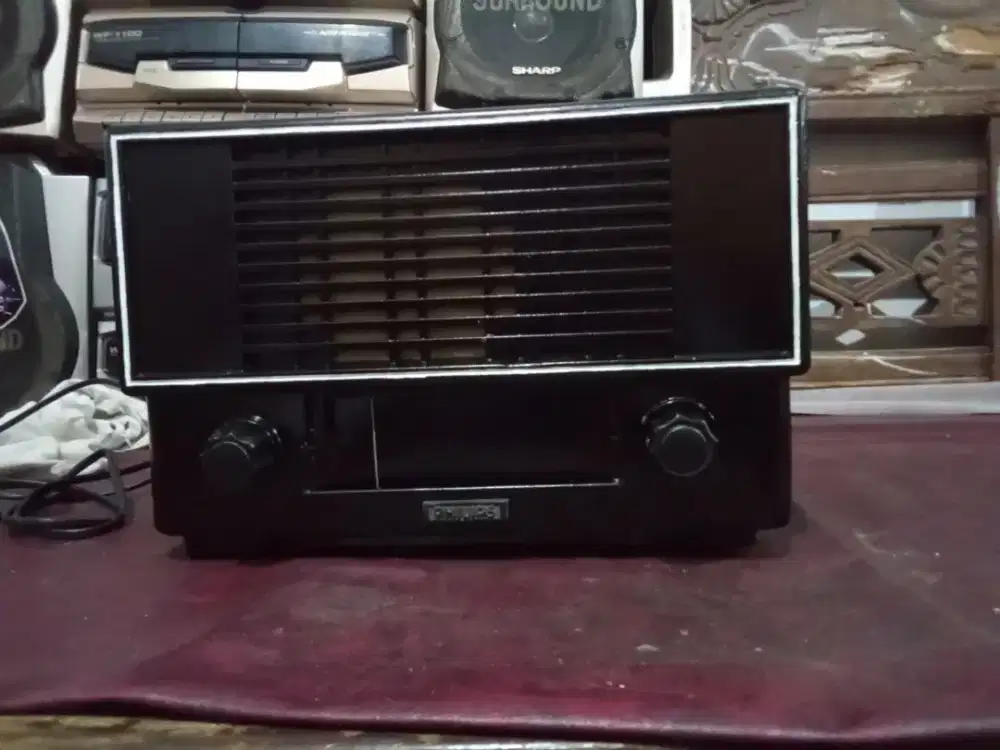 Radio tabung merk philip