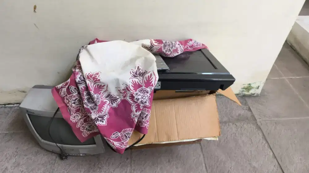 TV Tabung Dan TV LCD