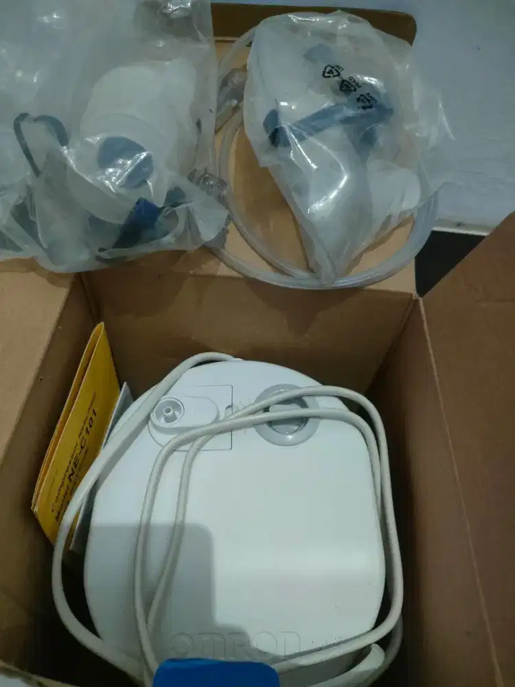 Omron NE-C101 alat uap bekas 2x pakai lengkap box