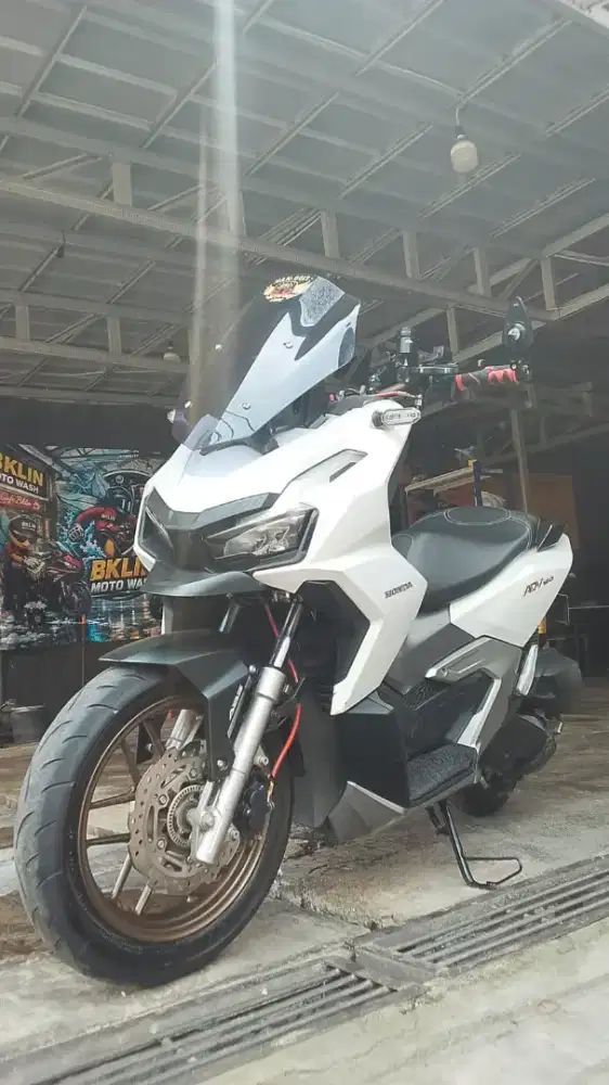 ADV 160 ABS PUTIH 2022