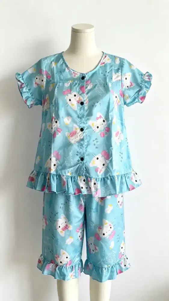 Baju tidur anak motif hello Kitty
