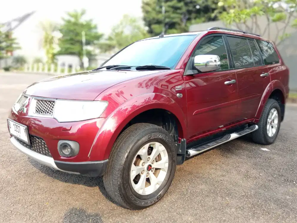 Mitsubisihi Pajero Sport Dakar 4x2 AT Diesel 2012 Merah Istimewa Skali